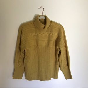 J.O.A. Beige/Mustard Turtleneck Sweater Women’s Medium